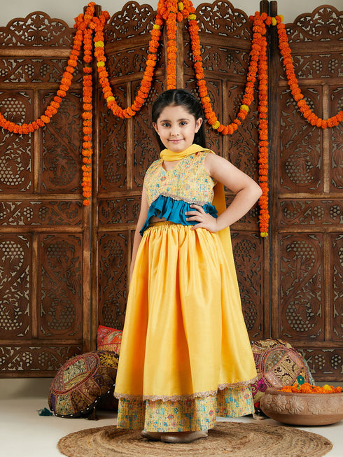 Girl's' Yellow Silk Blend Embellished Lehenga Set